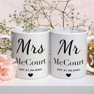 Personalised Mr & Mrs Mugs, Personalised Wedding Gift, Personalised Couple Mugs - Mr and Mrs Gift